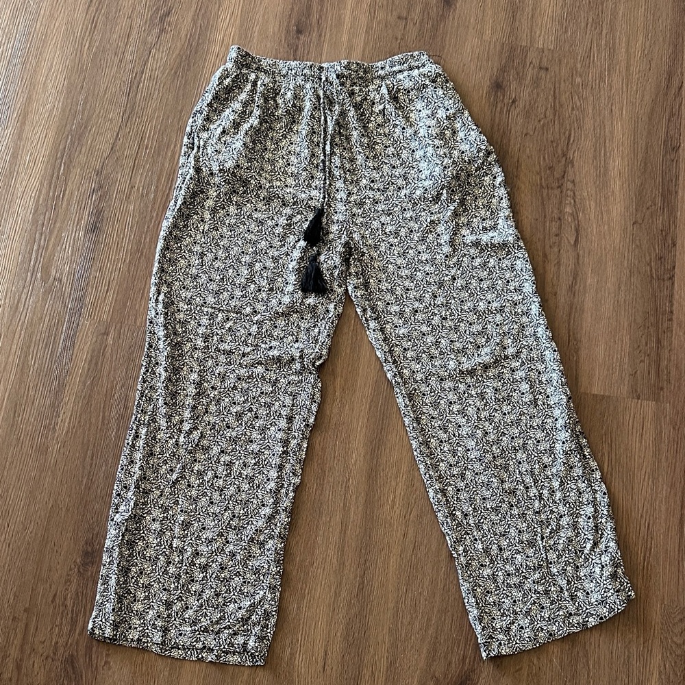 Knox Rose Black and Cream Patterned Pants